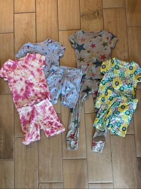 Lot of (four) girl’s Gap organically grown cotton pajamas size 8